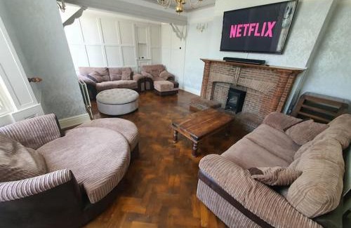 Leicester House | Spectacular Period Property Located In Leicester