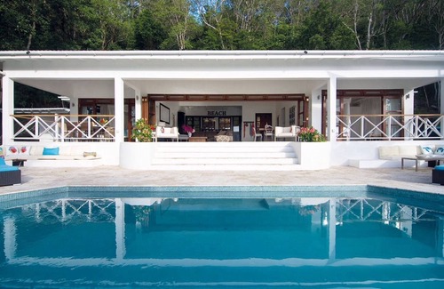 Friendship Bay Villa | Spectacular Rental Villa With Panoramic Sea & Sunset Views