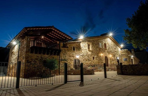 Brunyola House | Spectacular rural farmhouse - relax in Brunyola
