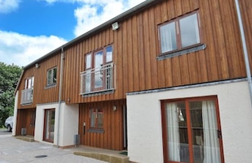 Duns Cottage | Spectacular uninterrupted views-w/hot tub-5mins from Duns Town