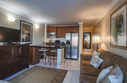Harbour Town Condo | Spectacular Studio in the Heart of Harbour Town overlooking Harbour & Lighthouse. Dine, Shop, Relax.