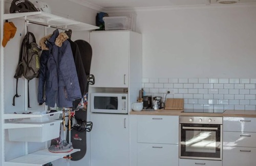 East Jindabyne Apartment | Spectacular views over Lake Jindabyne and the Snowy Mountains.