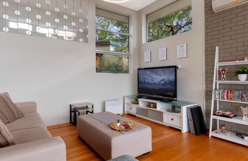 Mount Nelson House | Spectacular Views - 4 Bedroom House - Free Parking - Free WIFI