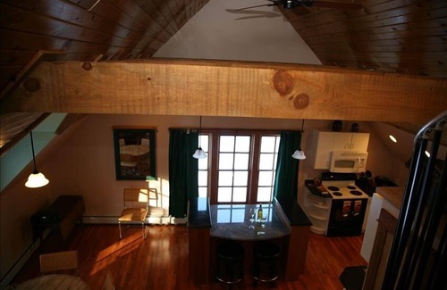 Belmont Apartment | Spectacular Views in Family Friendly Green Mountain Apartment