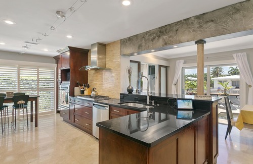 Pompano Isles House | Spectacular Waterfront House! Tiki & Heated Pool/Hot Tub