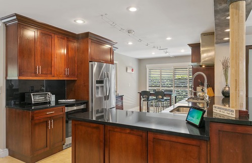 Pompano Isles House | Spectacular Waterfront House! Tiki & Heated Pool/Hot Tub