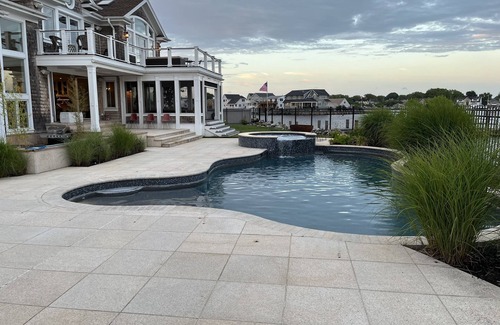 Massapequa House | Spectacular Waterfront Montauk Beach house In Massapequa, LI