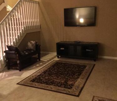 Naranja House | Speedway Blvd Townhouse