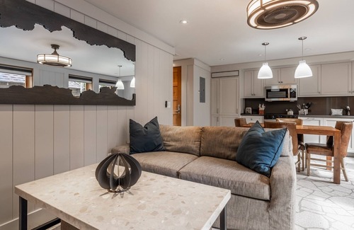 Homewood Cottage | Spend Summer at North Lake Tahoe! Cozy Cottage Near Ski Resort and Beach, Ideal for Couples