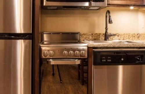 Cartersville Condo | Spend the 4th in the Smokies. Top of mountain view to downtown fireworks.