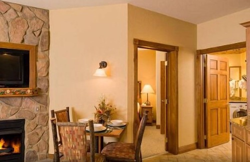 Cartersville Condo | Spend the 4th in the Smokies. Top of mountain view to downtown fireworks.