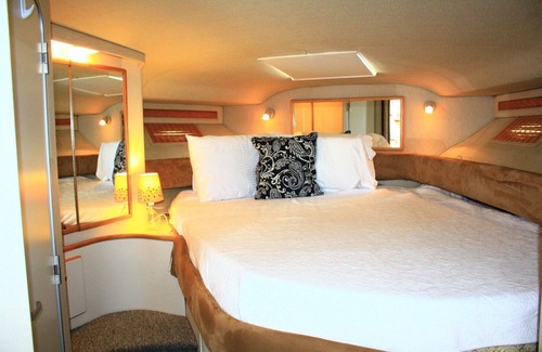 Waterfront Bed & Breakfast | Spend the Night on a Yacht!