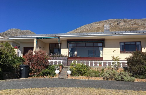 Simon's Town House | Spend the winter in the Cape of Good Hope