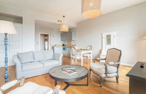 La Redorte House | Spend your vacation in the dreamlike Chateau de la Redorte.