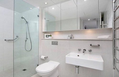 Cremorne Apartment | SPF10 - Immaculately Furnished Central To Cremorne