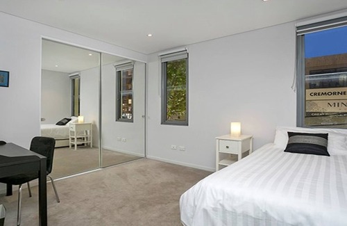 Cremorne Apartment | SPF10 - Immaculately Furnished Central To Cremorne