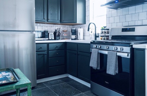 Greater Heights Apartment | spicewood: w/outdoor hot tub, near downtown