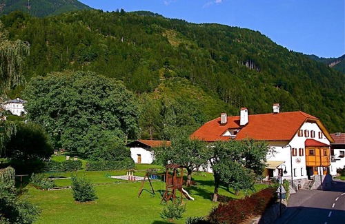 Nikolsdorf Hotel | Spiele- und Buchhotel Tschitscher