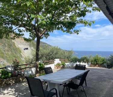 Xanthi Region House | Spilia House Skopelos