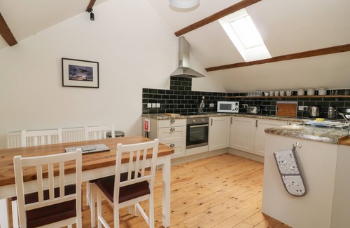 Storwood Cottage | SPINDLE COTTAGE, family friendly, with open fire in Seaton Ross