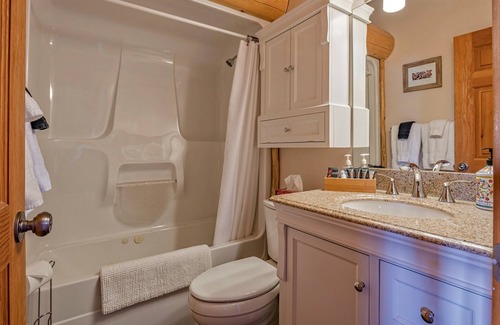 Vernon Bed & Breakfast | Spirit Lodge at Silverstar