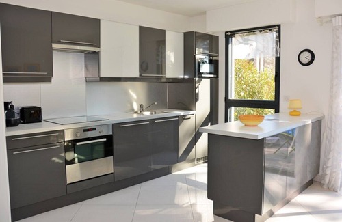 Valbonne Apartment | Splendid 3P in residence in the Calm - Car park - WIFI - TERRACE - 70m Center VALBONNE