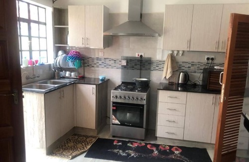 Athi River Villa | Splendid 4-Bedroom with A Pool