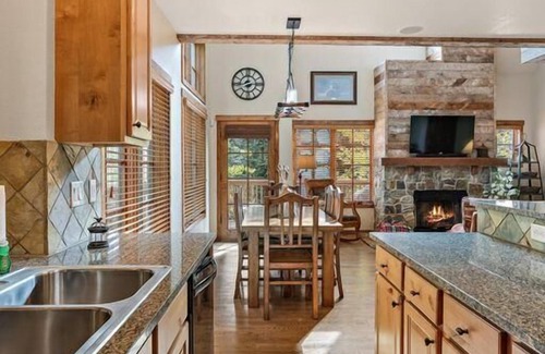 Tamarack Resort House | Splendid Townhome |Wood Fireplace and Ski In/Out