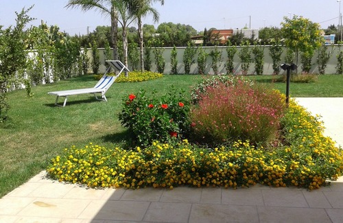 Torre San Giovanni Villa | SPLENDID VILLA SURROUNDED BY GREEN