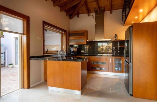 Ameijeira Villa | Splendid Villa with heated Pool and Views near Golf