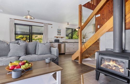 Lake Tarawera House | Splendour on Spencer - Lake Tarawera Holiday Home