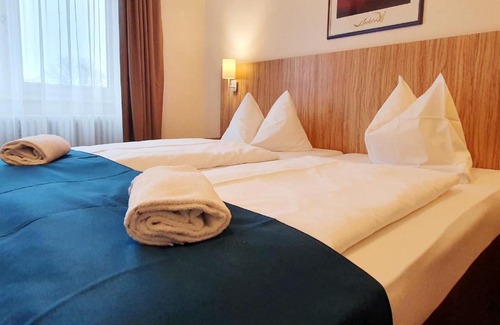 Kenzingen Hotel | Sport Hotel Kenzingen inklusive Schwimmbad, Sauna und Frühstück nähe Europa-Park