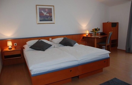 Podersdorf am See Hotel | Sporthotel Podersdorf