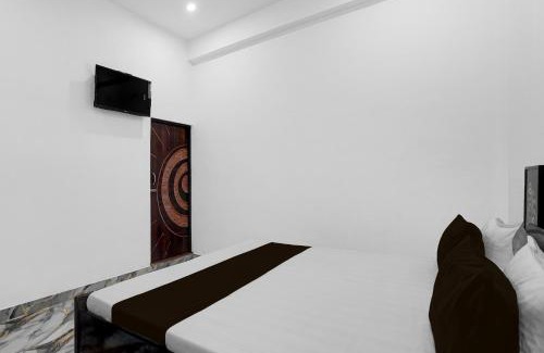Sikandra Hotel | SPOT ON Hotel Golden Tree