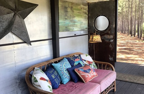 Reed Creek Cabin | Spotted Fawn Farm/Vintage “Don” restored 1951 airstream/Richardson tiny house