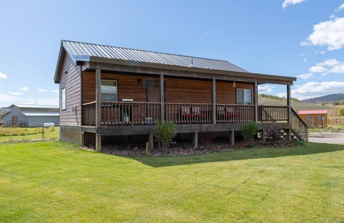 Freedom House | Spotted Moon Ranch - River Front - Two Bedroom Cabin