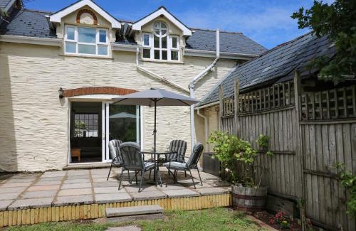 Llangeler House | Spring Cottage