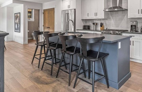 Canmore Villa | Spring Creek Vacations 4 BR Villa 34