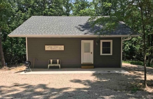Van Buren House | Spring Dale Deluxe