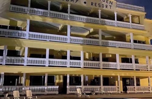 Reading Apartment | Spring Garden Mobay Resort