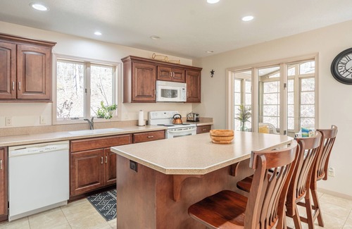Warsaw House | Spring Mountain Cove