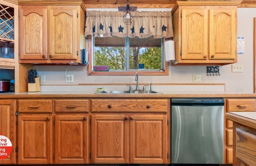 Miami Cabin | Spring River Fishing Cabins - All 4 Cabins