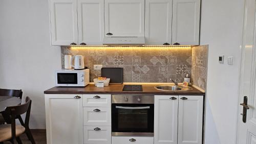 Cacak Apartment | Spring Rustik