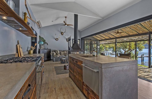 Milsons Passage Cottage | spring specials .THE MILSON. fireside living HAWKESBURY RIVER - arrive by boat