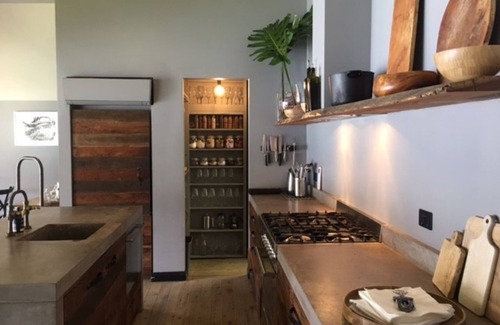 Milsons Passage Cottage | spring specials .THE MILSON. fireside living HAWKESBURY RIVER - arrive by boat