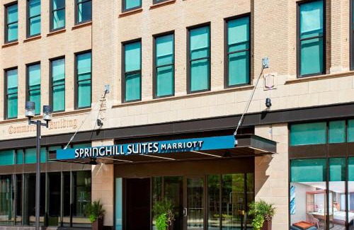 Westown Hotel | SpringHill Suites by Marriott Milwaukee Downtown