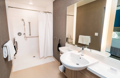 Newark Hotel | SpringHill Suites by Marriott Newark Fremont