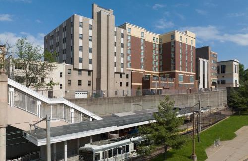 Mount Lebanon Hotel | SpringHill Suites by Marriott Pittsburgh Mt. Lebanon