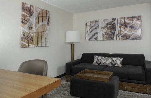 Forest Park Hotel | SpringHill Suites Cincinnati North/Forest Park