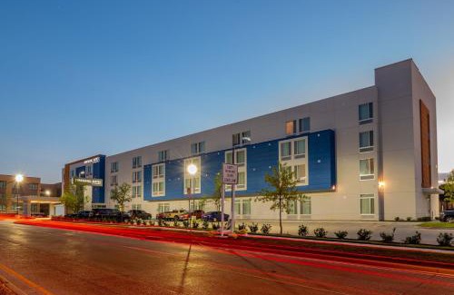 North Dallas Hotel | SpringHill Suites Dallas Central Expressway